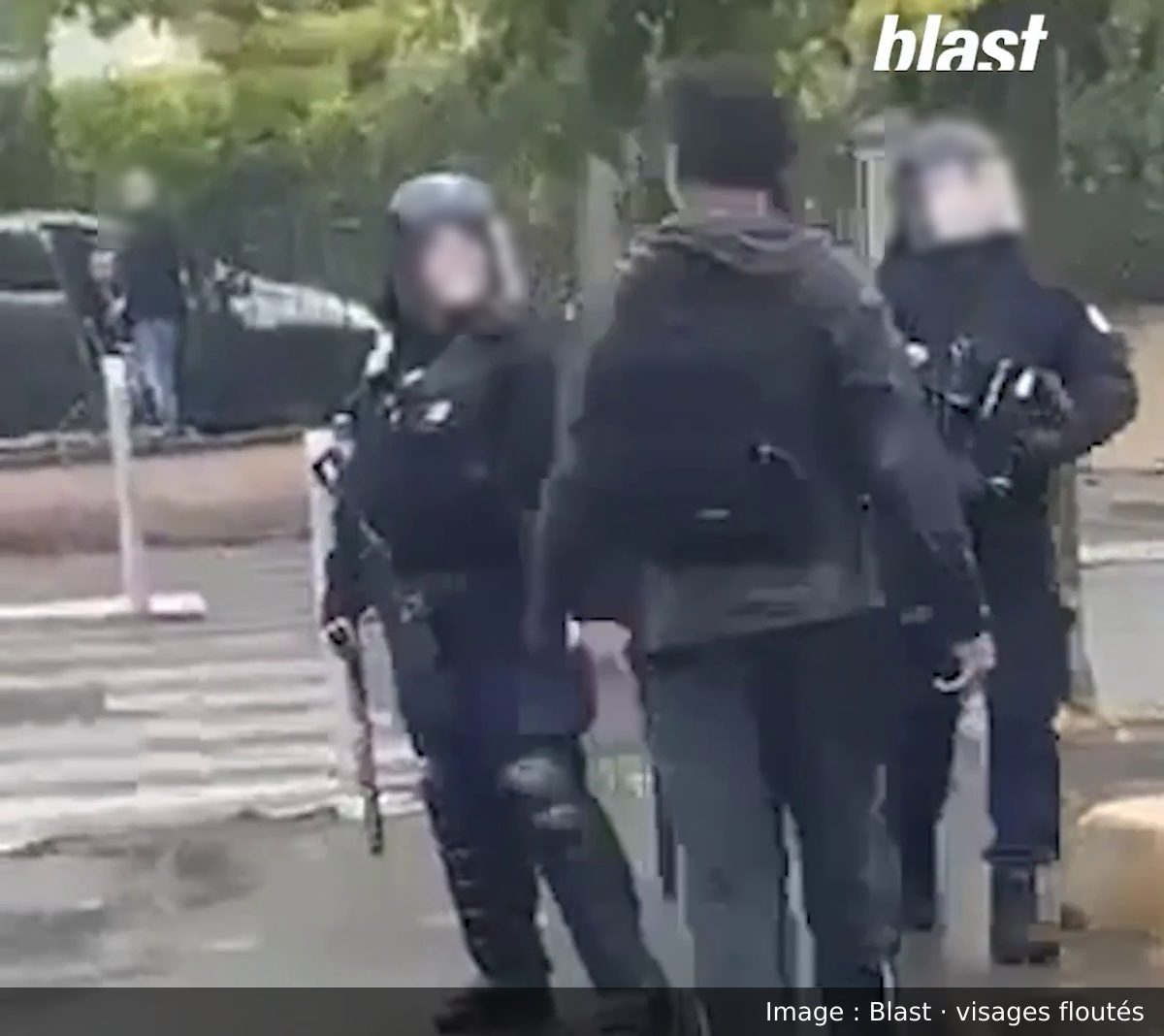 Image de la scène : À Saint-Ouen-l'Aumône, un lycéen de 14 ans touché au visage par un tir de policier : les sources divergent sur l'arme