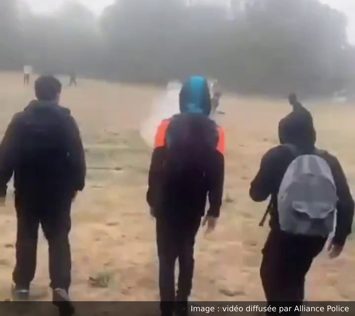 Image de la scène : À Belfort, un policier en civil roué de coups près d'un lycée après l'interpellation contestée d'un adolescent
