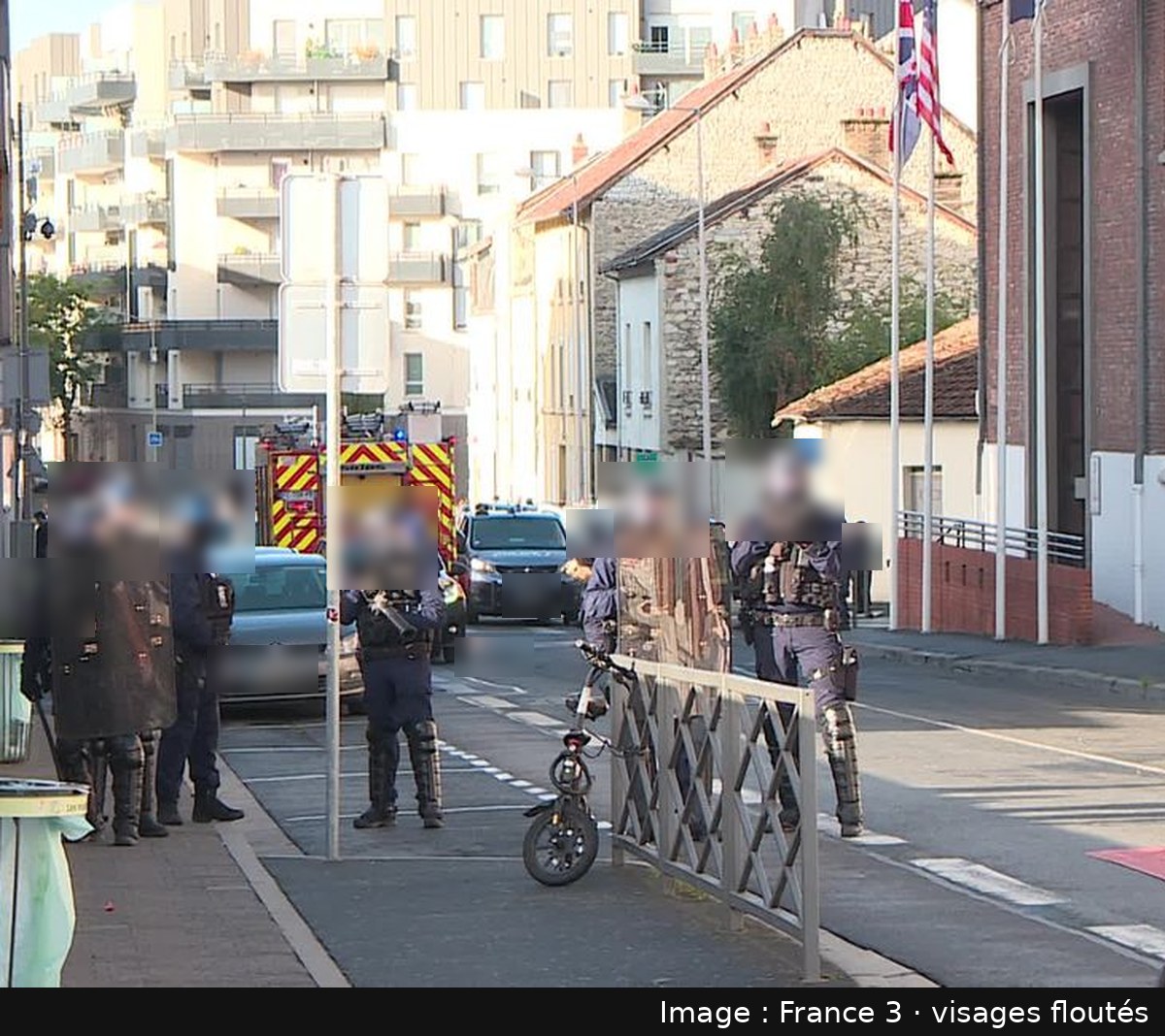 Image de la scène : À Reims, un policier blessé à l'œil par un tir de mortier devant le lycée Franklin-Roosevelt ; un mineur en garde à vue